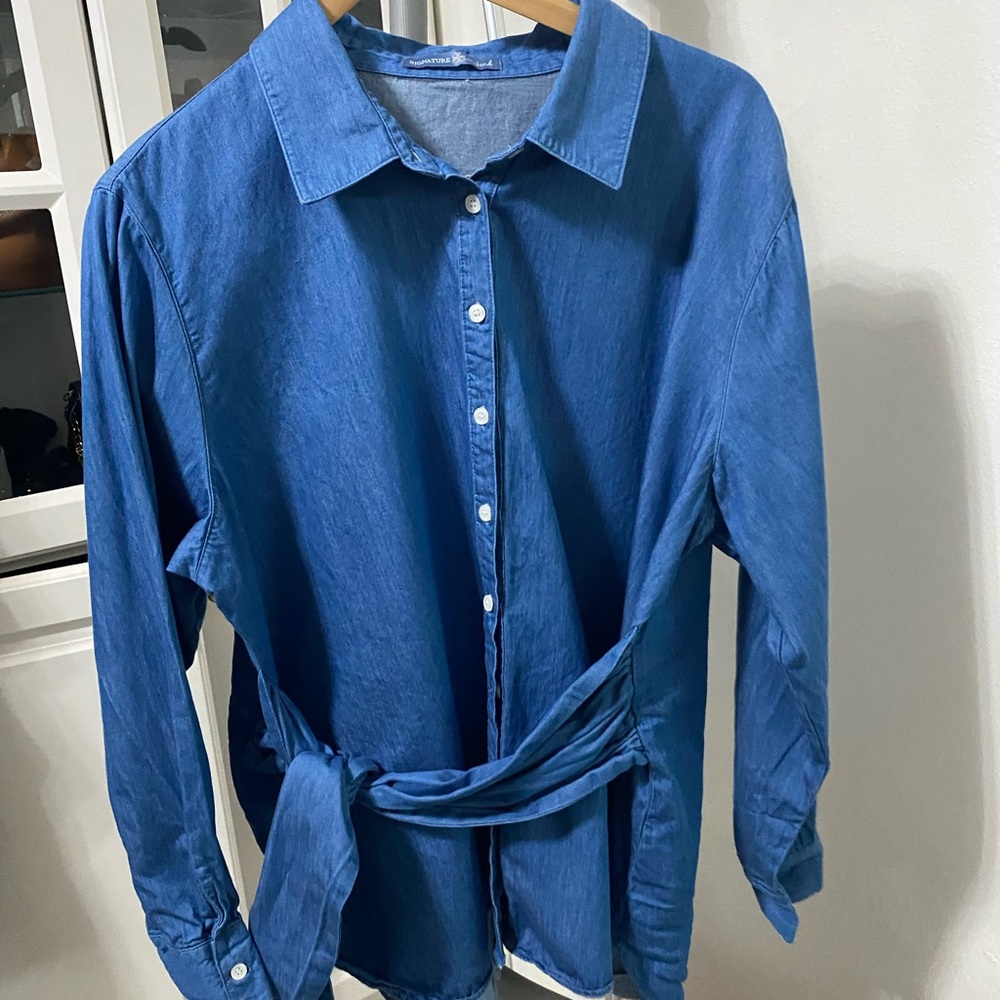 Jean shirt with tie